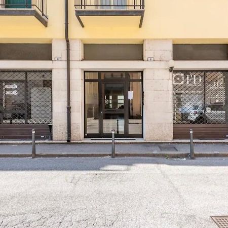 Es - Essential Solution & Emotion Stories Bed and Breakfast Βερόνα Εξωτερικό φωτογραφία
