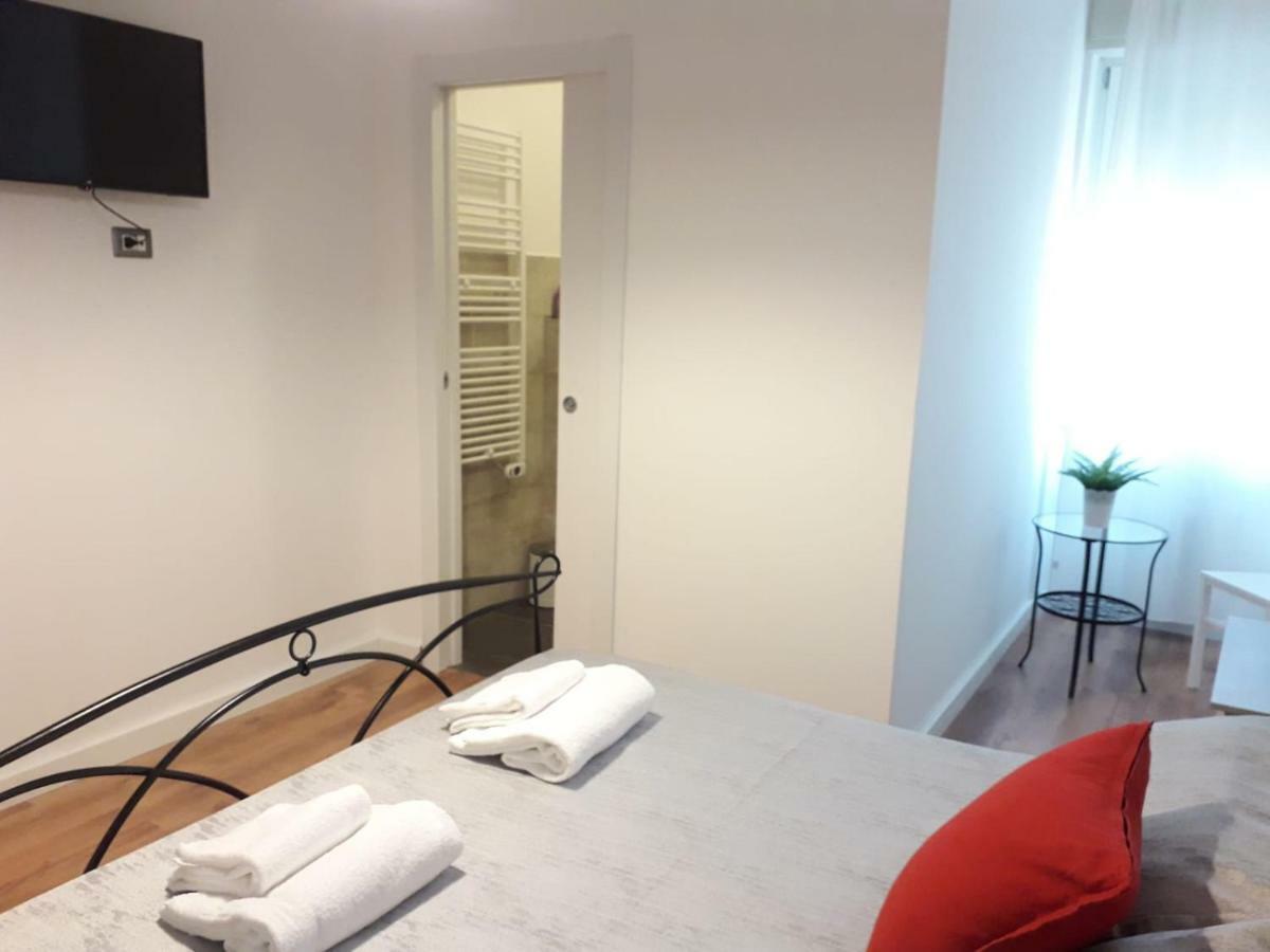 Es - Essential Solution & Emotion Stories Bed and Breakfast Βερόνα Εξωτερικό φωτογραφία